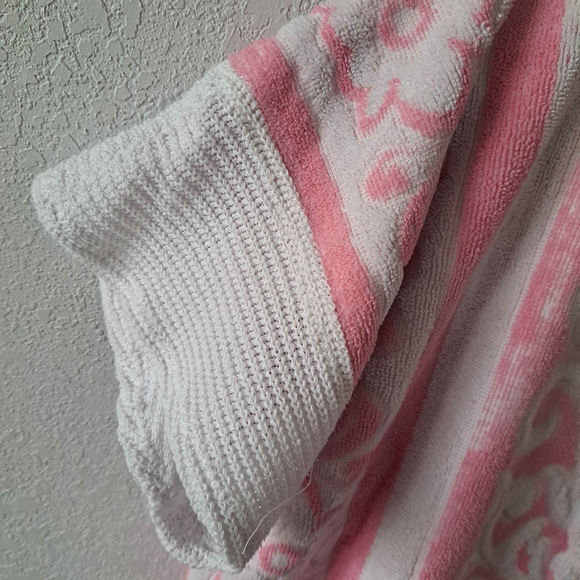 Vintage Pink Bath Towel Shirt - Picture 3 of 5